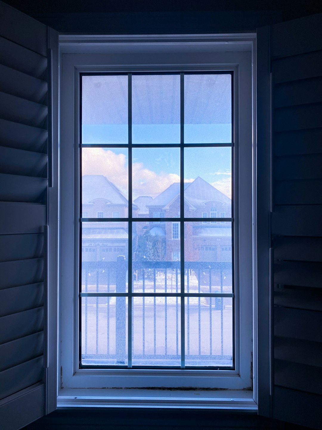 9b35eb1f987a4198a11716254974c2dd white wooden framed glass window